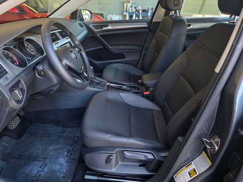 Used 2015 Volkswagen Golf S FWD image 16