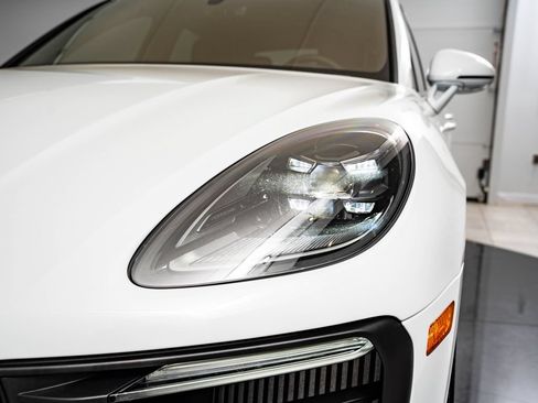 Certified 2026 Porsche Macan GTS AWD/4WD image 14