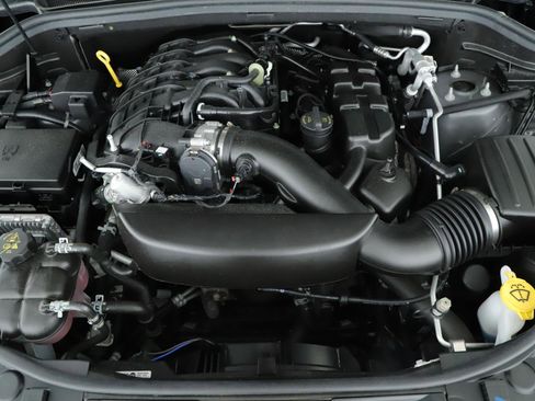 Used 2024 Dodge Durango GT w/ Blacktop Package image 16