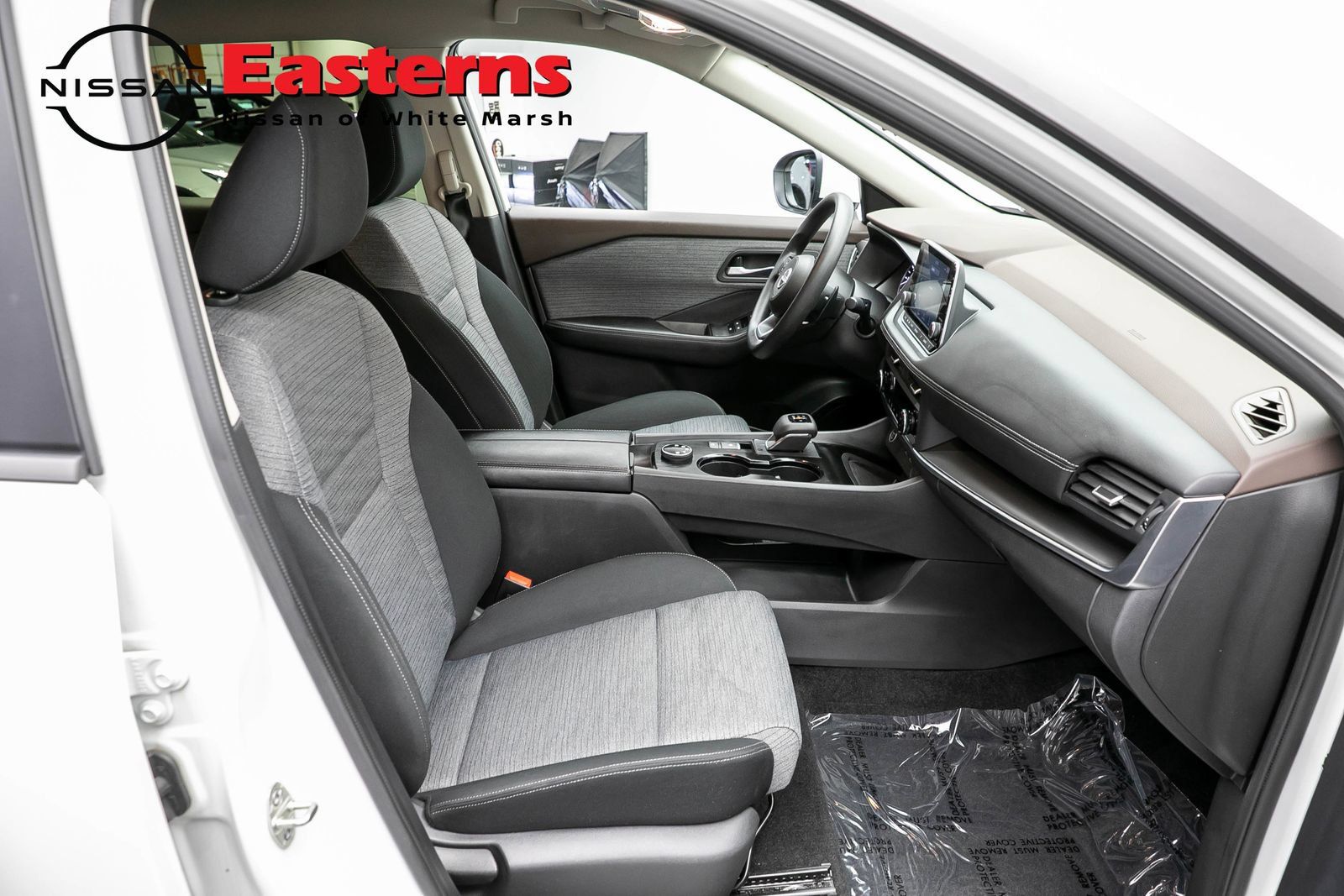 Used 2023 Nissan Rogue SV AWD/4WD image 23