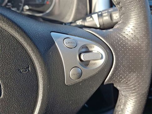 Used 2015 Nissan Versa Note SR w/ SR Convenience Package image 18