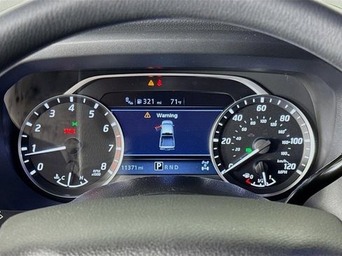 Certified 2024 Nissan Titan SV image 14