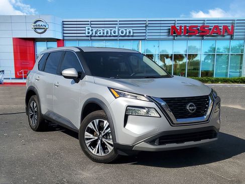 Used 2023 Nissan Rogue SV image 1