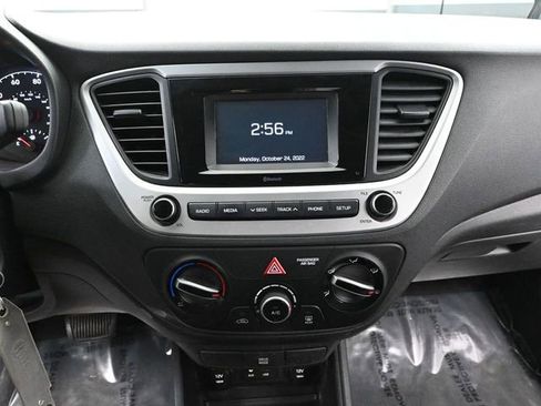 Used 2019 Hyundai Accent SE image 28