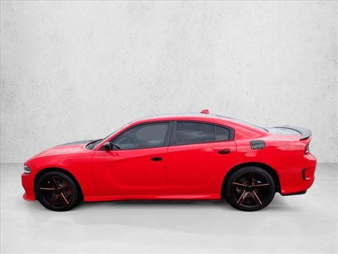 Used 2022 Dodge Charger R/T w/ Blacktop Package RWD image 2
