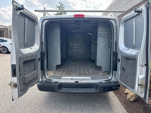 Used 2018 Nissan NV 2500 S RWD image 22