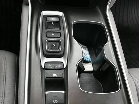 Used 2019 Honda Accord Touring image 18