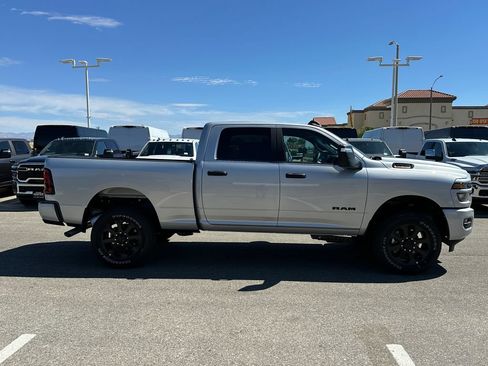 New 2026 RAM 2500 Big Horn AWD/4WD image 9