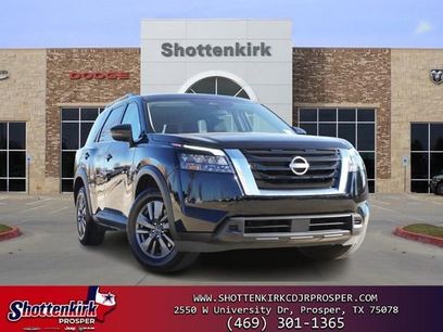 Used 2024 Nissan Pathfinder SV