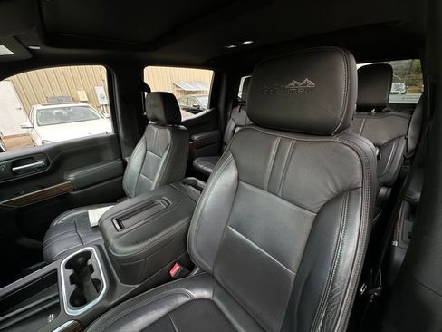 Used 2020 Chevrolet Silverado 1500 High Country w/ Technology Package image 12