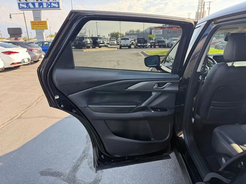Used 2023 MAZDA CX-9 Touring image 27
