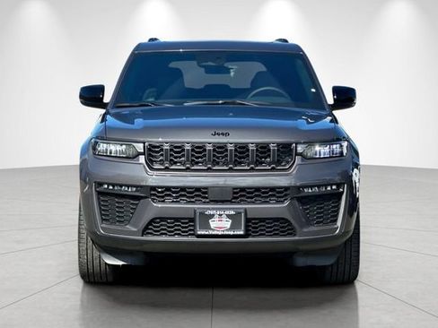 New 2026 Jeep Grand Cherokee Limited w/ Limited Altitude Package AWD/4WD image 8