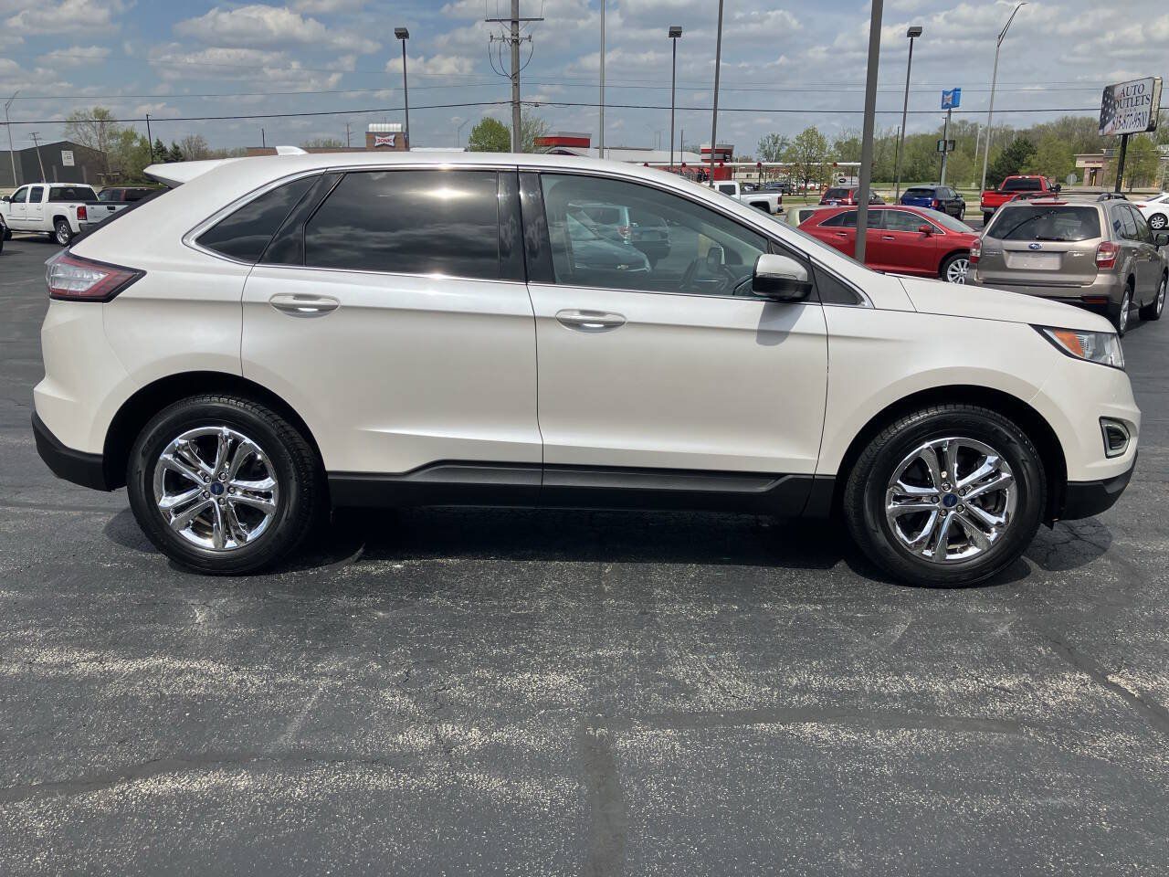 Used 2016 Ford Edge SEL w/ Equipment Group 201A AWD/4WD image 2