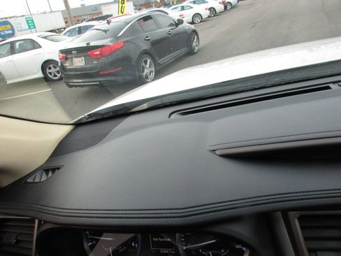 Used 2019 Toyota Highlander XLE image 55