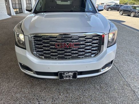 Certified 2019 GMC Yukon Denali w/ Denali Ultimate Package AWD/4WD image 32