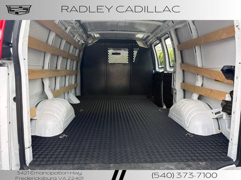 Used 2025 GMC Savana 2500 w/ Driver Convenience Package RWD image 7
