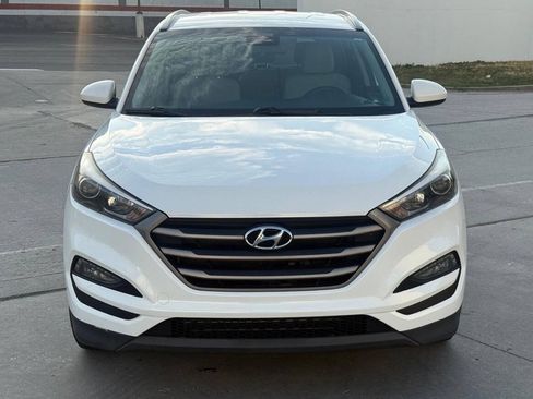 Used 2016 Hyundai Tucson SE w/ Option Group 02 AWD/4WD image 2