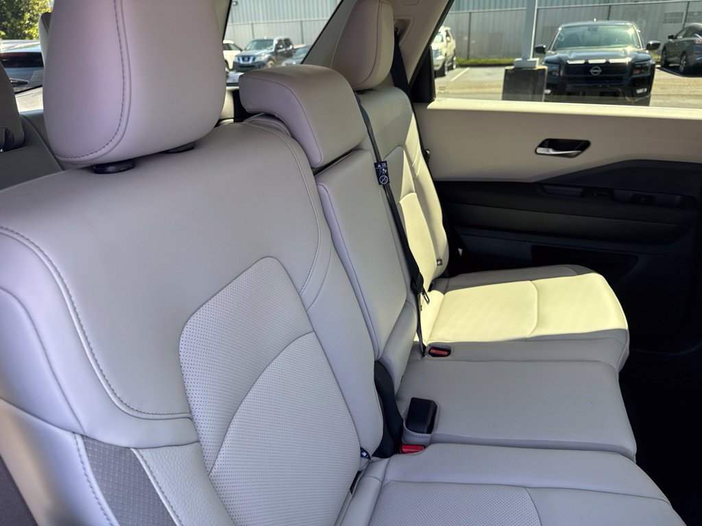 New 2026 Nissan Pathfinder SL FWD image 22