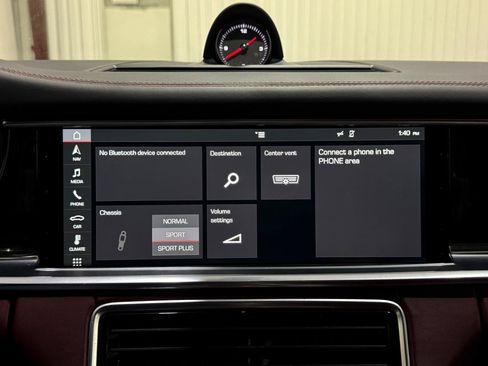 Used 2018 Porsche Panamera image 18