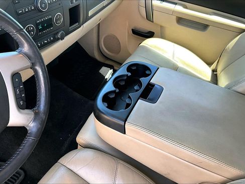 Used 2011 Chevrolet Silverado 1500 LT w/ All-Star Edition RWD image 13