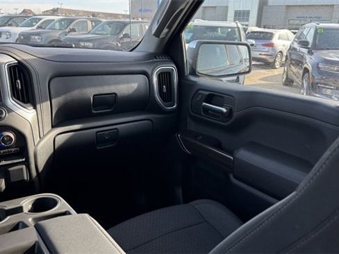 Used 2022 Chevrolet Silverado 1500 LT image 17