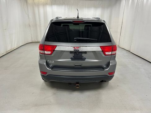 Used 2012 Jeep Grand Cherokee Laredo w/ Laredo E Group AWD/4WD image 6