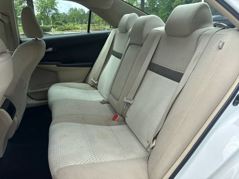 Used 2013 Toyota Camry FWD image 31