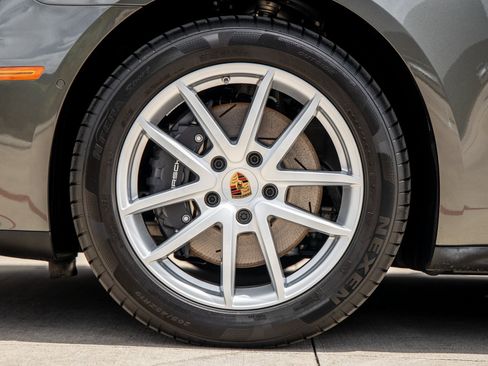 Certified 2025 Porsche Panamera image 13