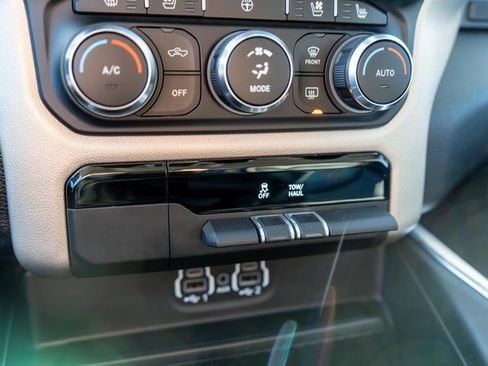 Used 2020 RAM 1500 Laramie image 31