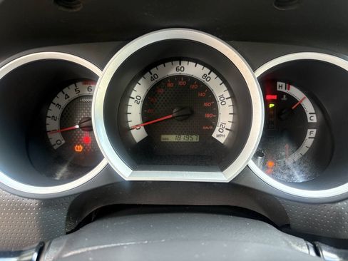 Used 2011 Toyota Tacoma PreRunner w/ TRD Sport Pkg RWD image 27