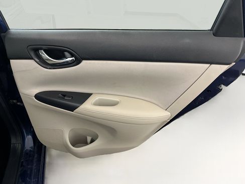 Used 2017 Nissan Sentra S image 29