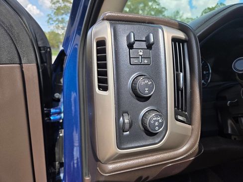 Used 2017 GMC Sierra 2500 Denali w/ Suspension Package, Off-Road image 13