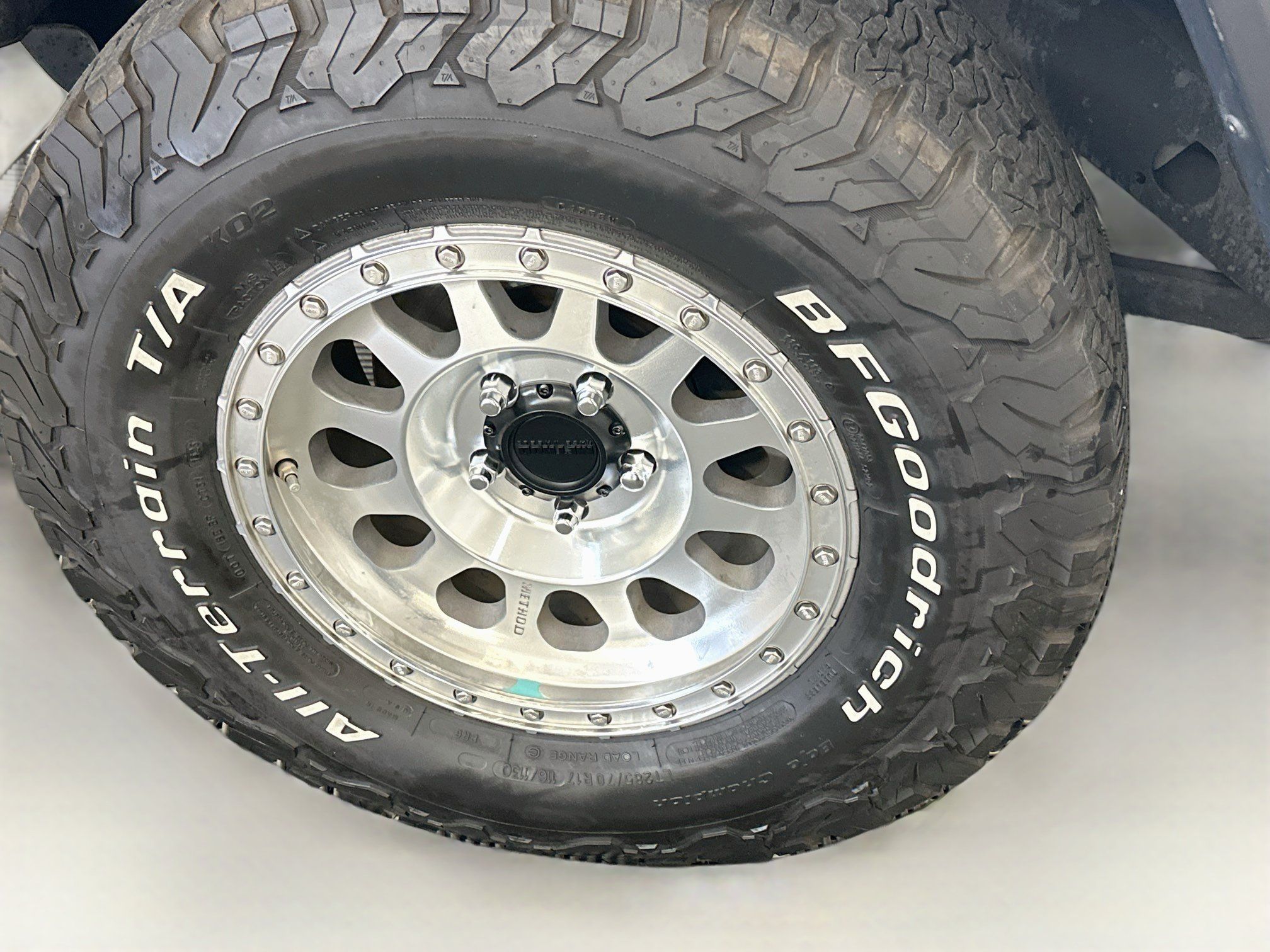 Used 2018 Jeep Wrangler Unlimited Sahara AWD/4WD image 35