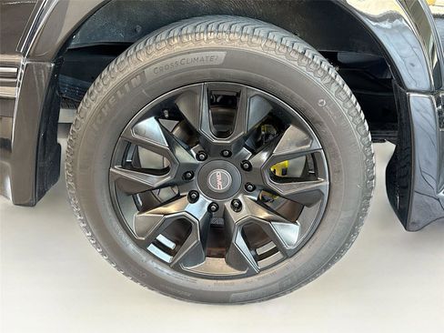 Used 2023 GMC Savana 2500 RWD image 30