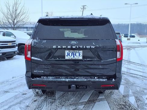 Used 2025 Ford Expedition Active image 34