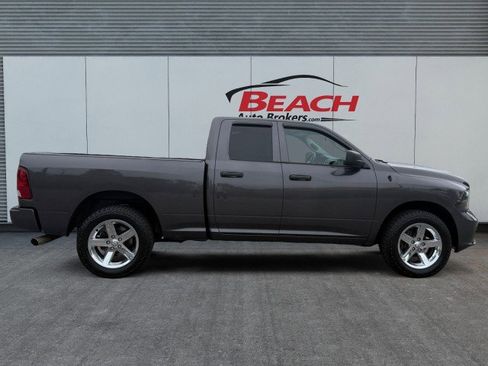 Used 2018 RAM 1500 Express w/ Express Value Package AWD/4WD image 9