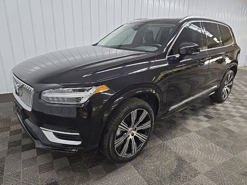 Used 2024 Volvo XC90 B5 Plus image 8