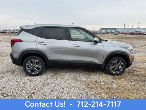 New 2026 Kia Seltos LX image 3