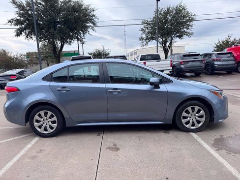 Used 2021 Toyota Corolla LE FWD image 19