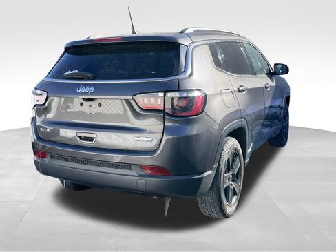 Used 2022 Jeep Compass Latitude image 4