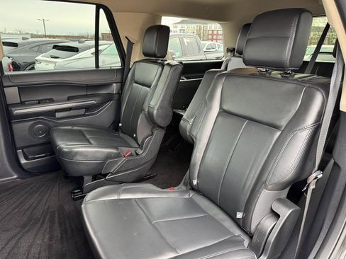Certified 2022 Ford Expedition XLT image 16