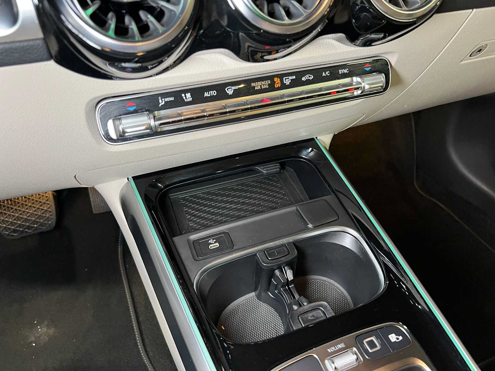 Used 2026 Mercedes-Benz GLB 250 4MATIC image 36