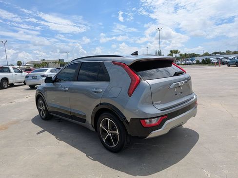 Certified 2024 Kia Niro FWD image 6