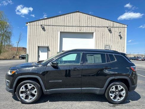 Certified 2018 Jeep Compass Limited w/ Navigation Group AWD/4WD image 11