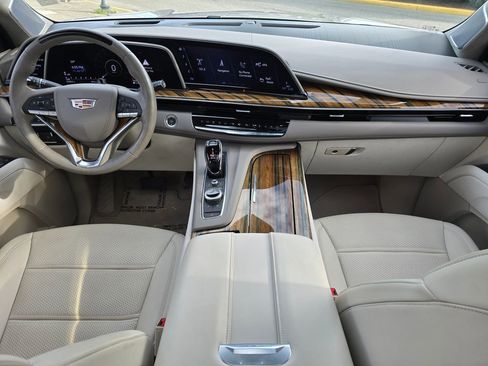 Used 2023 Cadillac Escalade Premium Luxury Platinum w/ LPO, Radiant Package AWD/4WD image 23