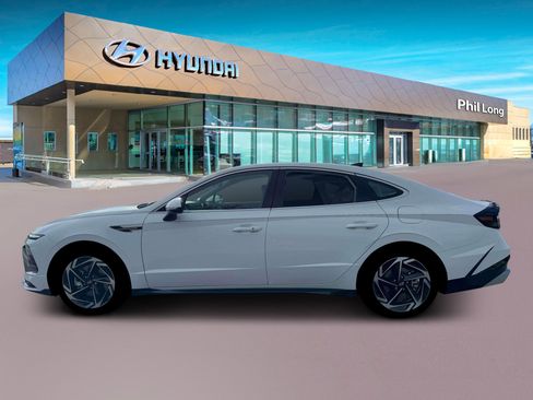 New 2026 Hyundai Sonata SEL FWD image 3