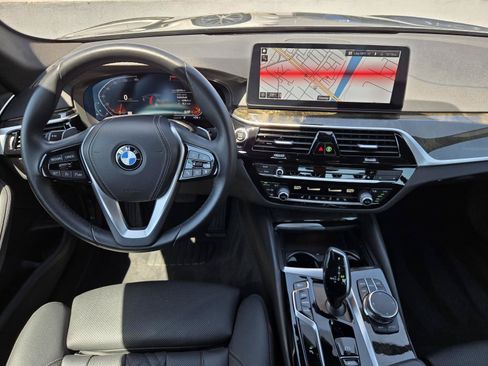 Used 2023 BMW 530i w/ Convenience Package RWD image 6
