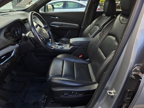 Used 2023 Cadillac XT4 Premium Luxury AWD/4WD image 15