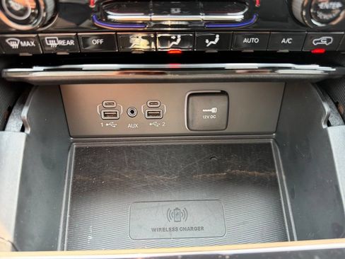 Used 2025 Jeep Grand Cherokee L Laredo w/ Luxury Tech Group I AWD/4WD image 24