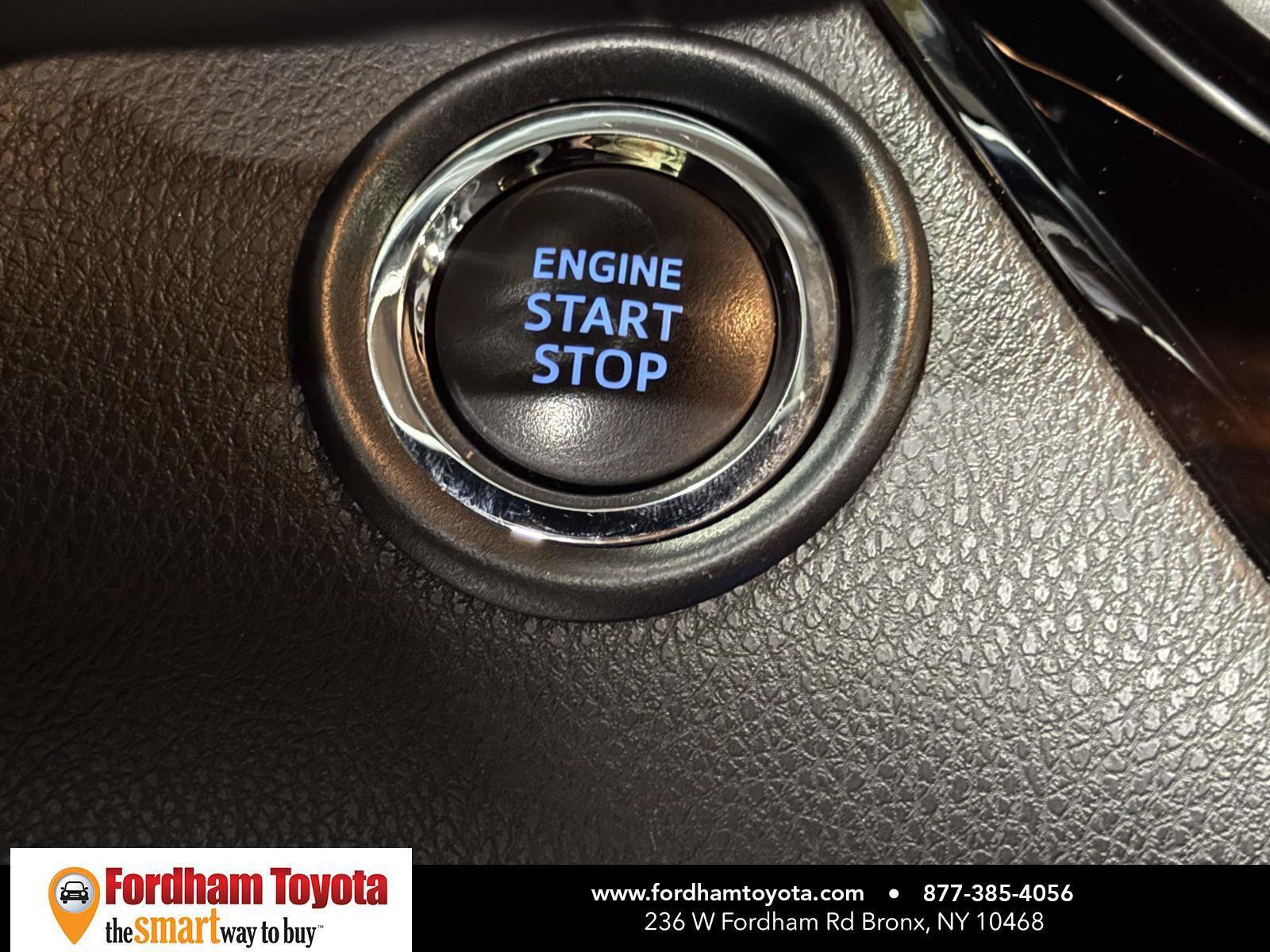 Used 2020 Toyota C-HR Limited FWD image 25